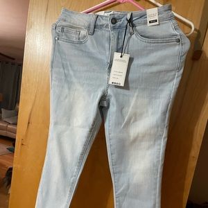 Brand new Judy Blue capris.